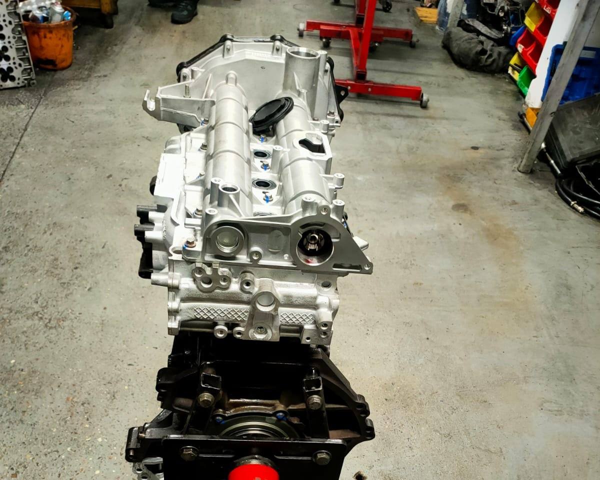 Reconditioned Ford Transit 2.0 EcoBlue engine, rebuilt to OE specification