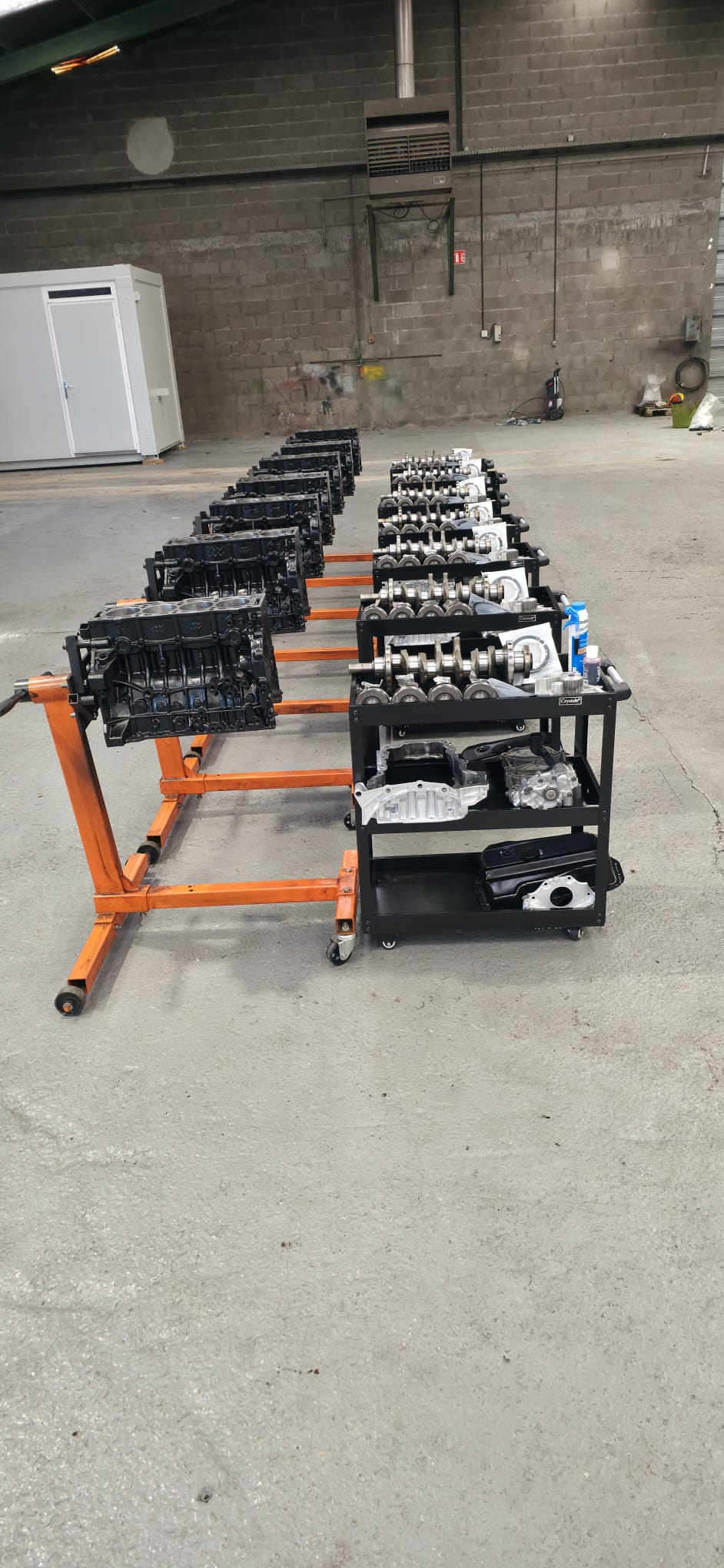 DW12 2.2 HDi workshop image 2