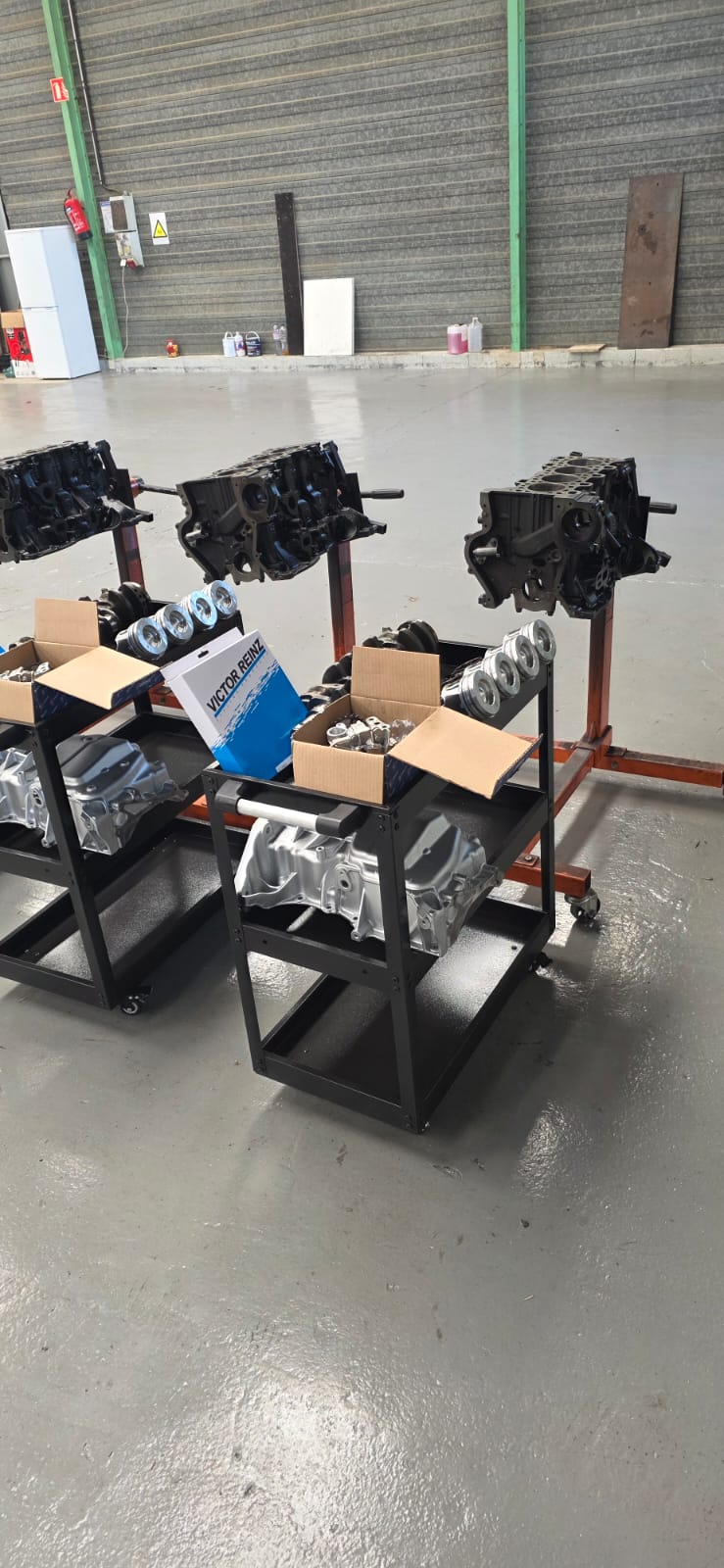 R9M 1.6 dCi workshop image 6